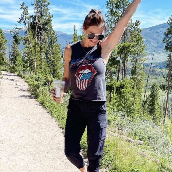 2/$20 🙌🏻 Rolling Stones cut off tank top - BLACK - Picture 3 of 3